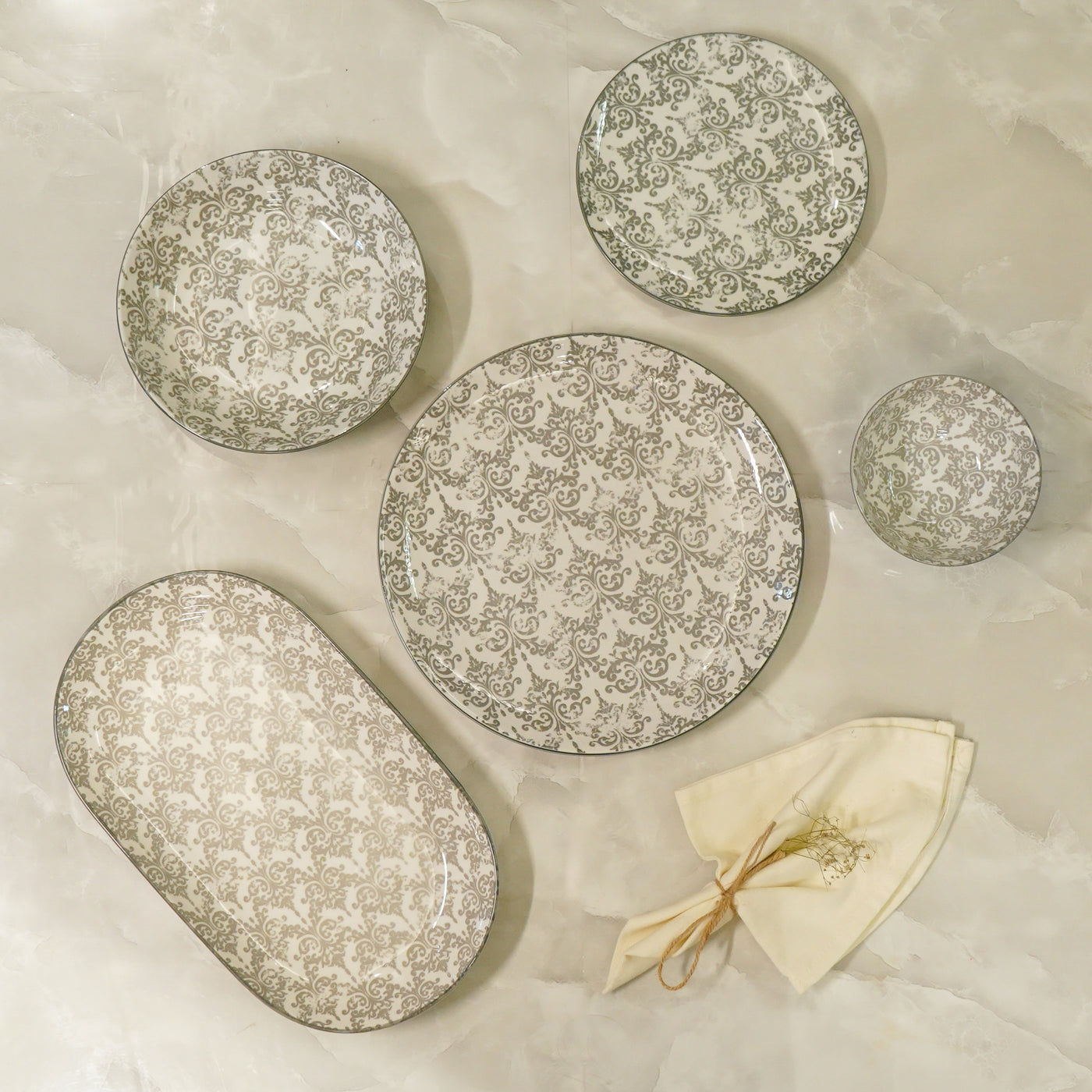 Classic Ivory-Grey Patterned Dining Plate