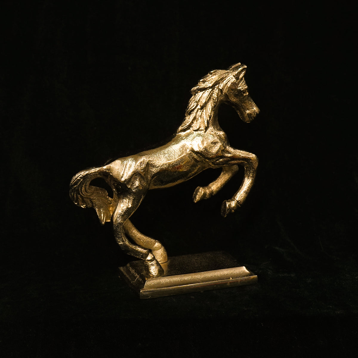 Prancing Horse, Gold