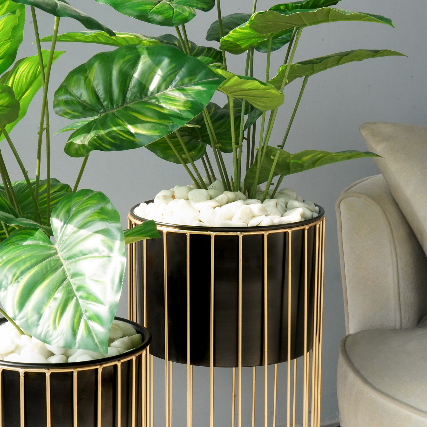 Black & Gold Metal Planters With Stand, Set of 2