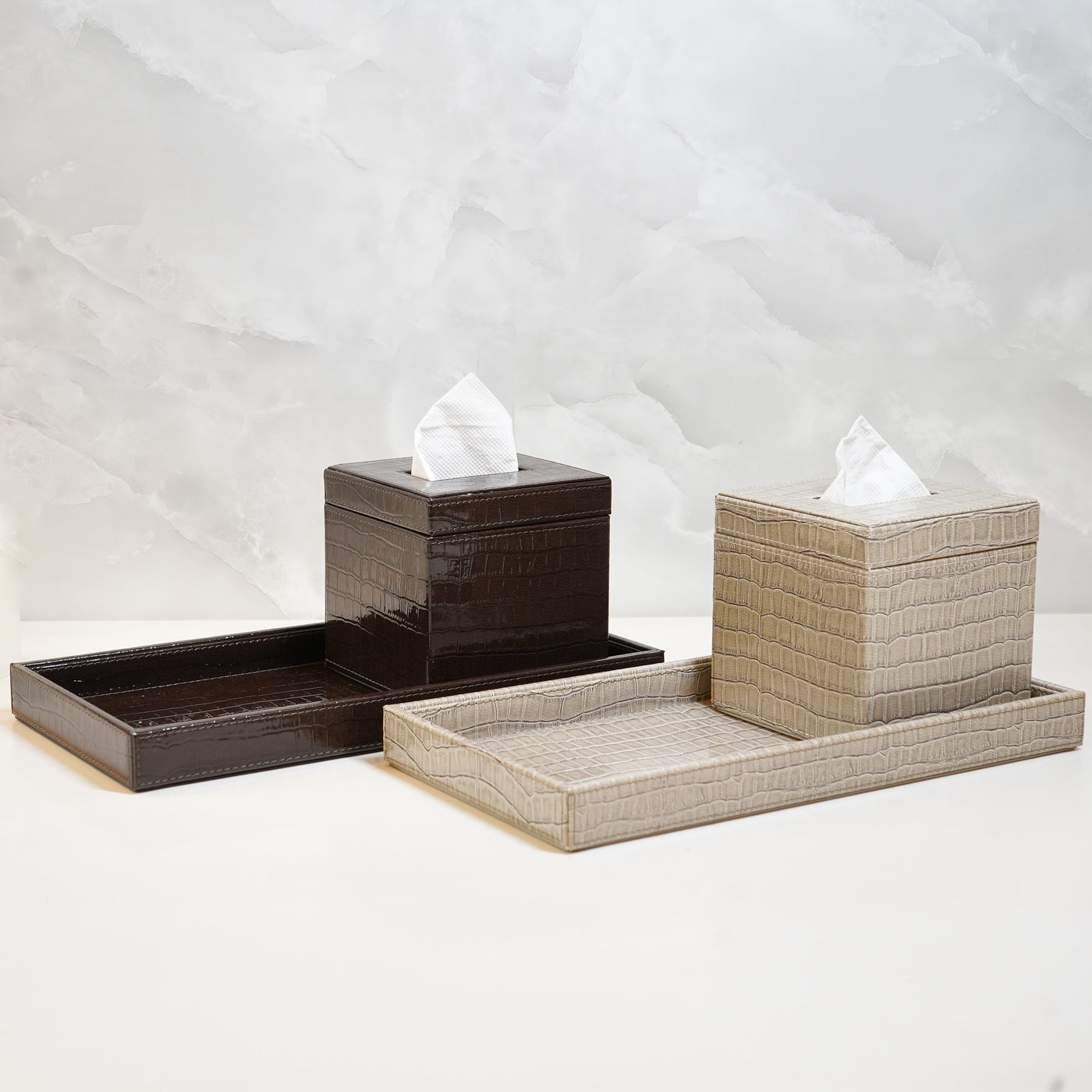 Bathroom Set With Tissue Holder, Dark Brown