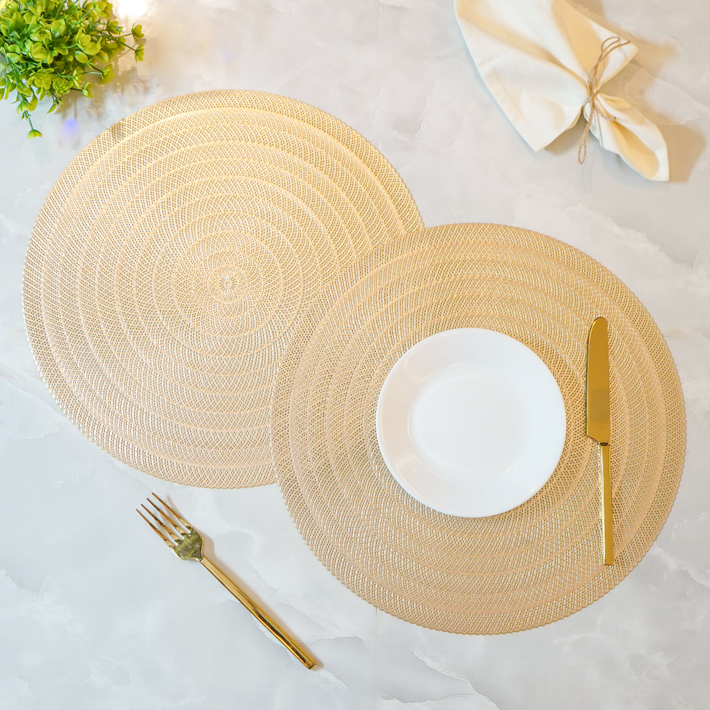 Set of 2 Round PVC Placemats, Gold