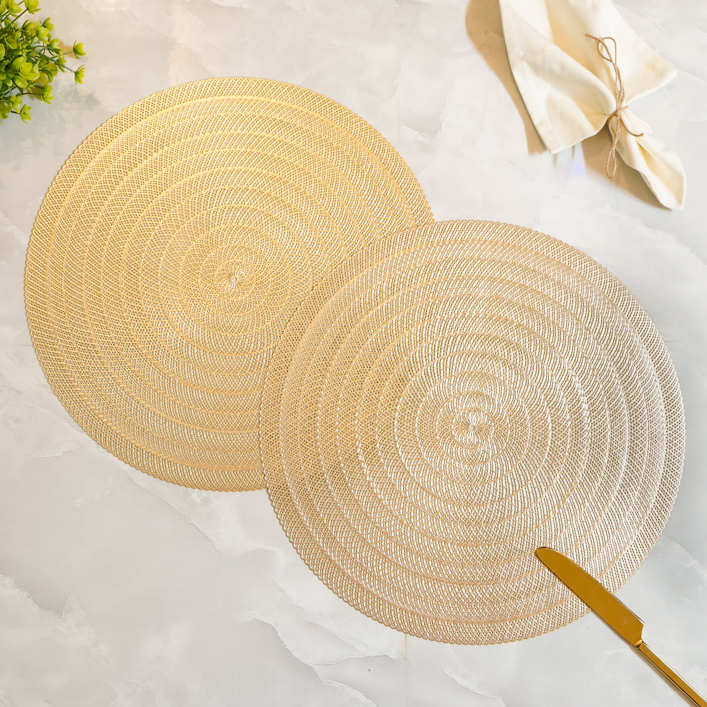 Set of 2 Round PVC Placemats, Gold