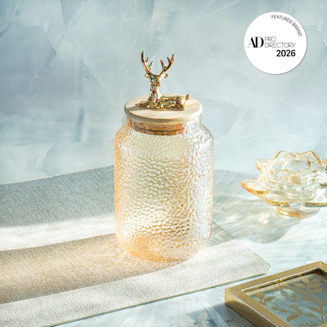 Hammered 750ml Glass Jar with Reindeer Airtight Lid, Gold