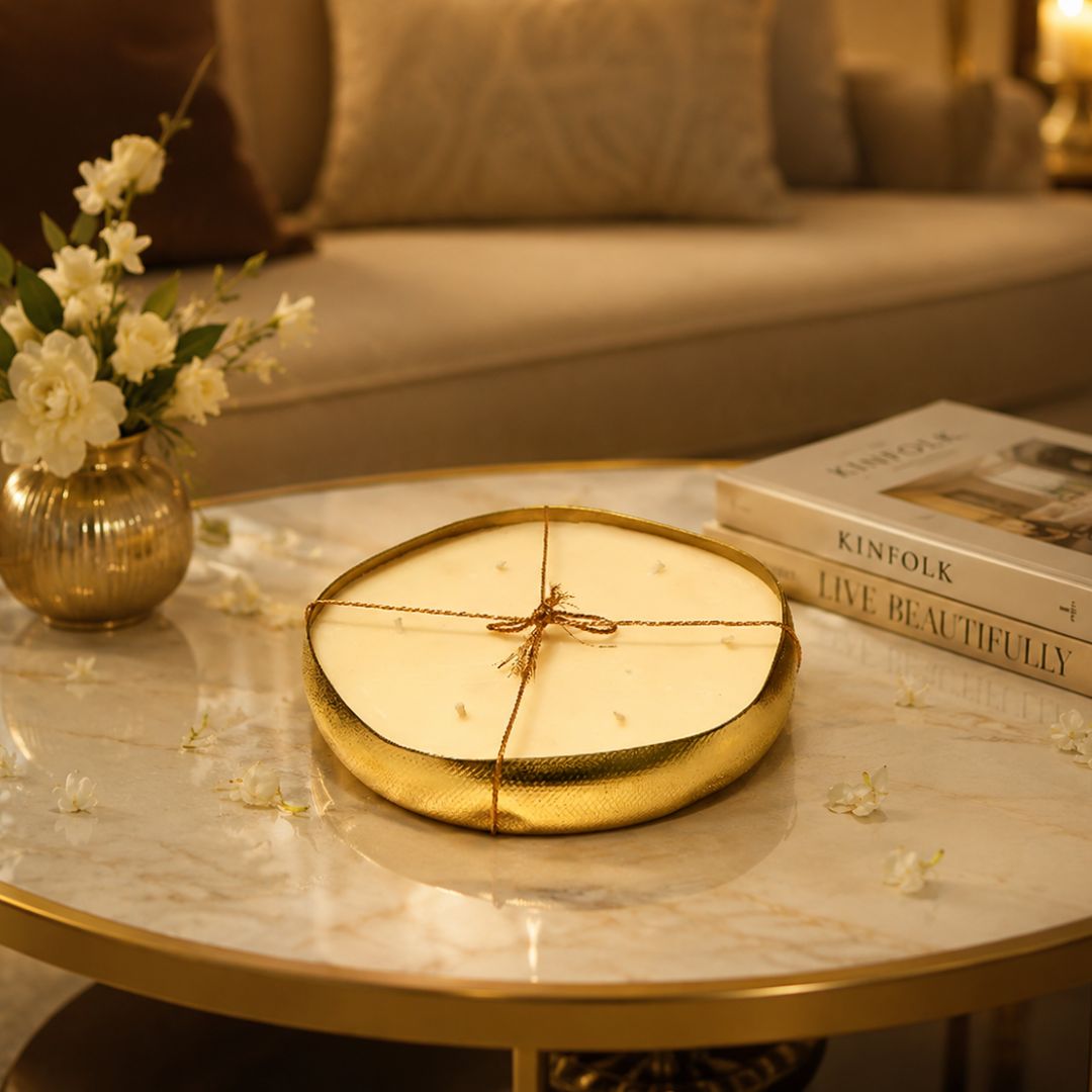 Large Circular Scented Candle in Metal Urli