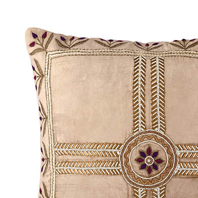 Eetvelde Cream Gold Velvet Cushion